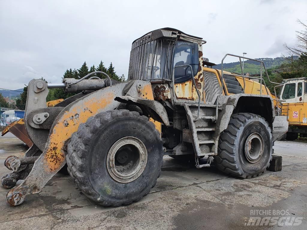 Liebherr L 586 Incarcator pe pneuri