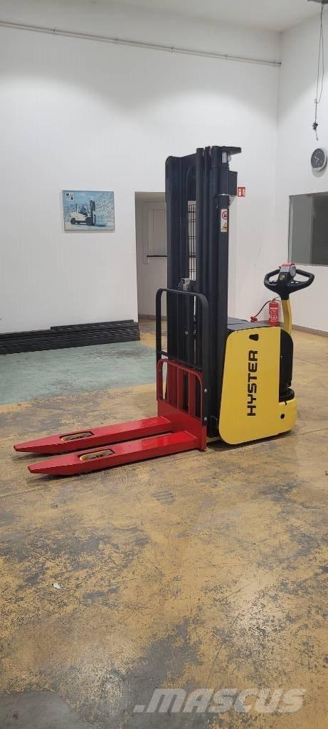 Hyster S 1.4 AC Transpaleti autopropulsanti