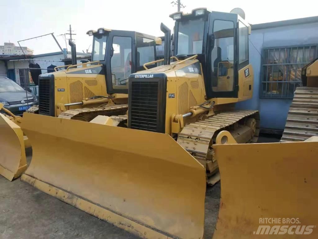 CAT D5M Buldozere pe senile