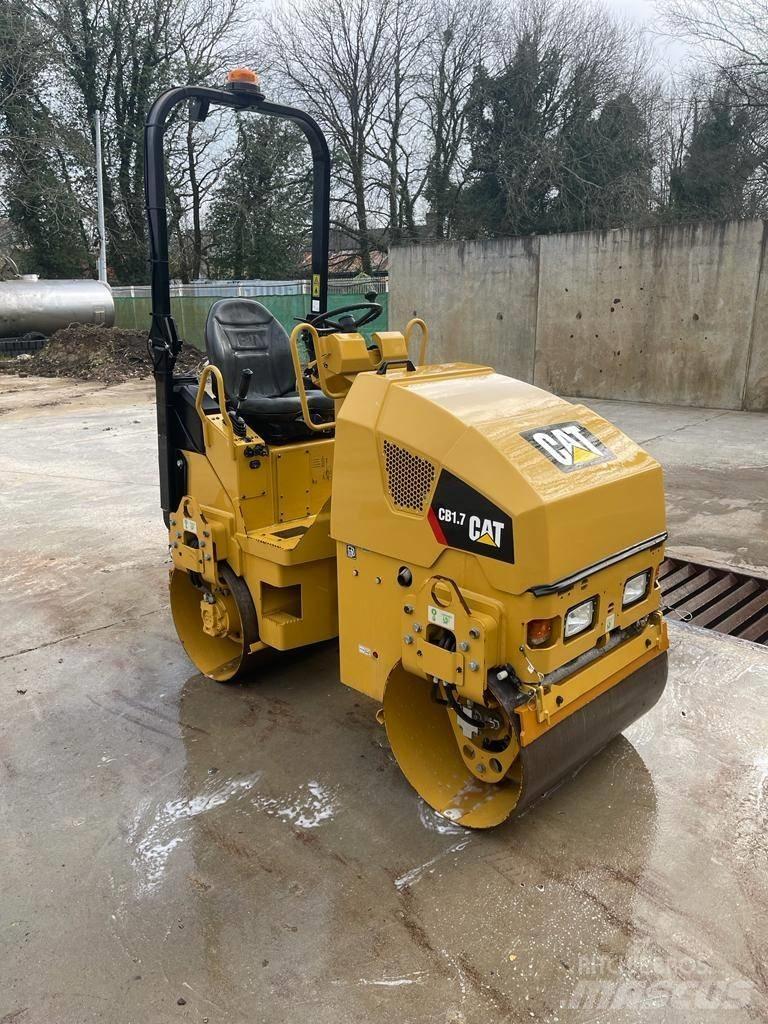 CAT CB 1.7 Cilindri compactori dubli