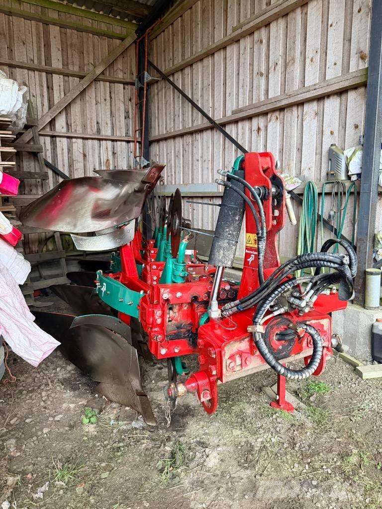 Kverneland ES85 Pluguri reversibile