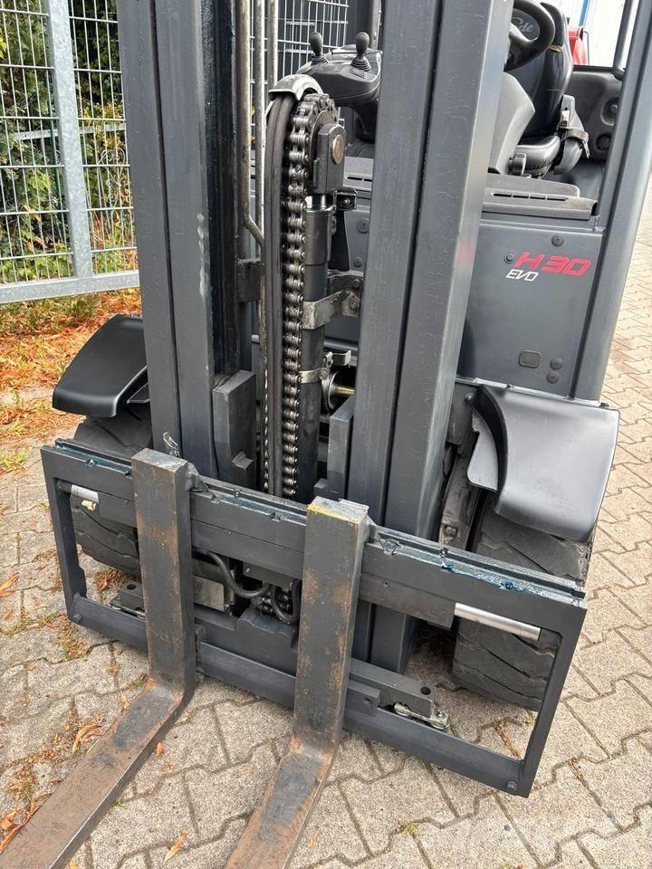 Linde H 30 T Stivuitor GPL