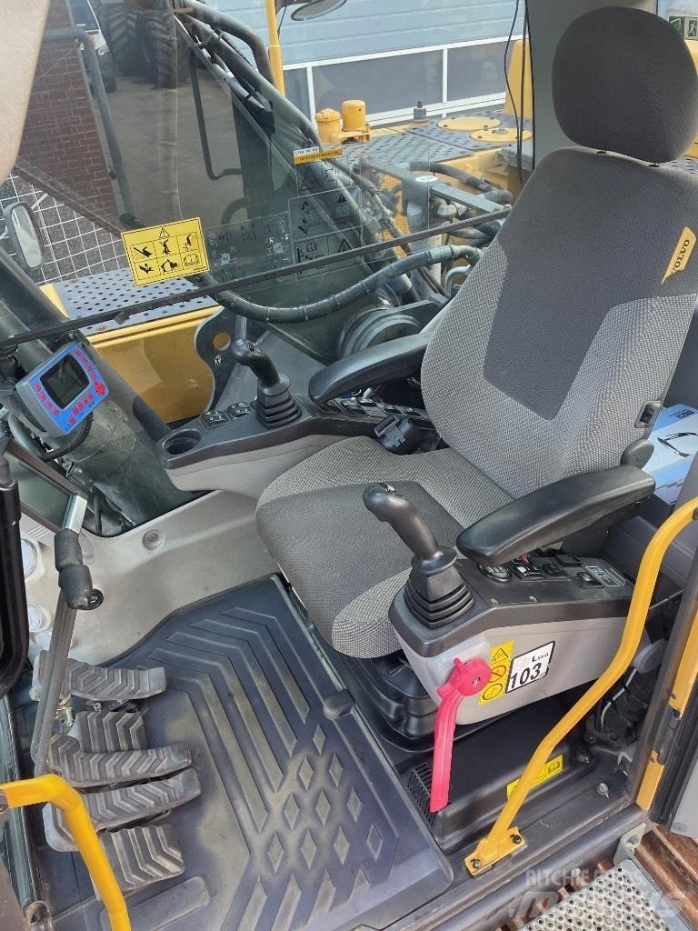 Volvo EC250DL Excavatoare pe șenile
