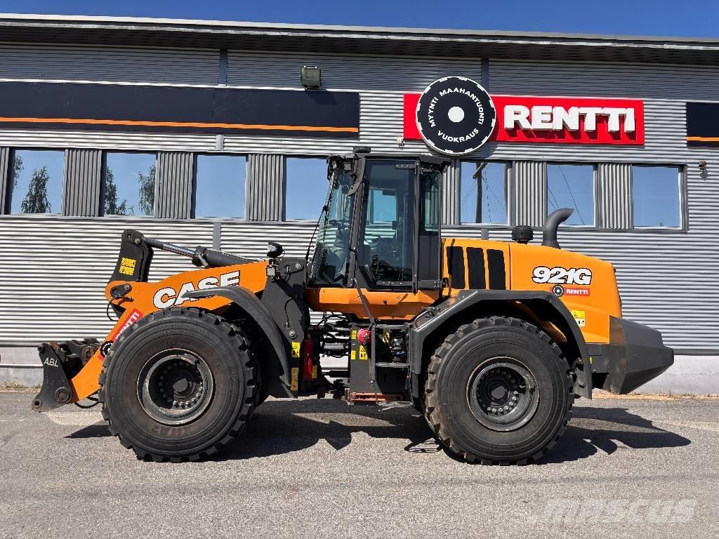 CASE 921G Incarcator pe pneuri