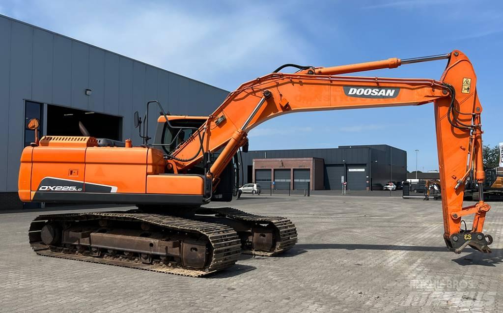 Doosan DX 225 LC-3 Excavatoare pe șenile
