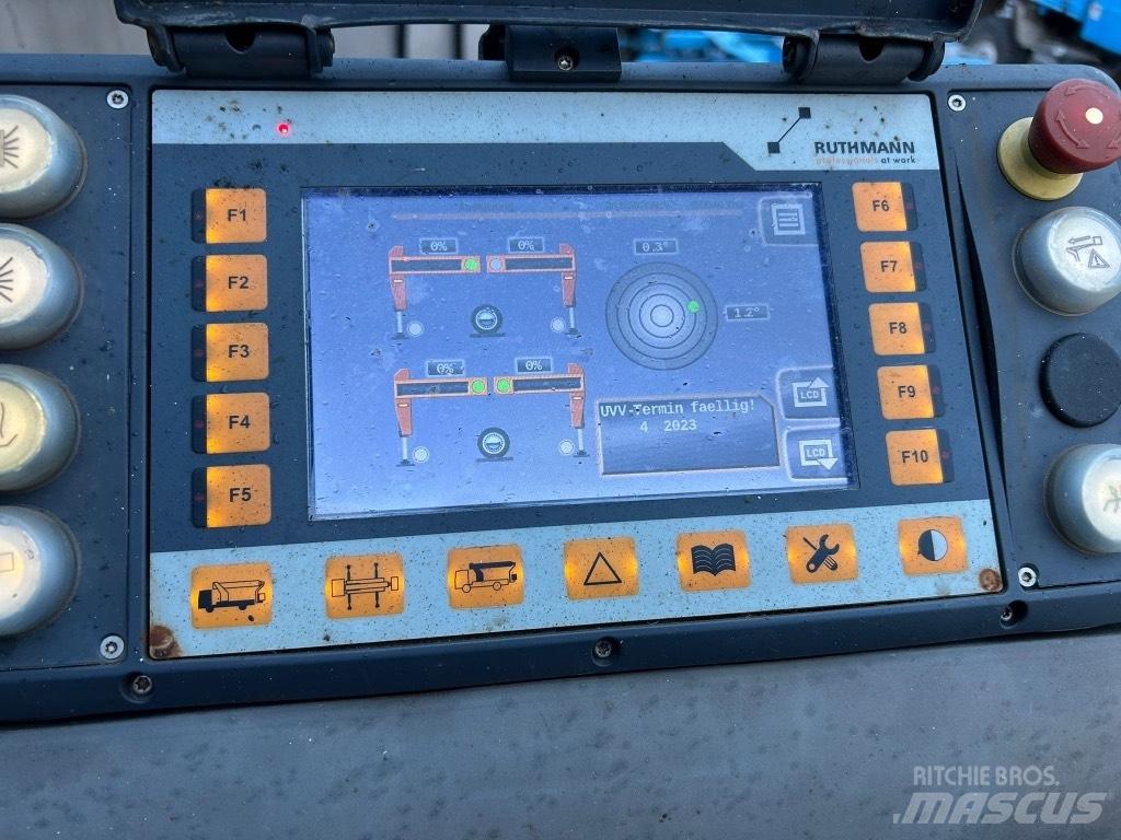 Scania P 450 Platforme aeriene montate pe camion