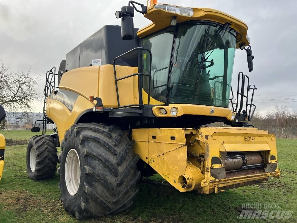 New Holland CR 980 Combine de secerat