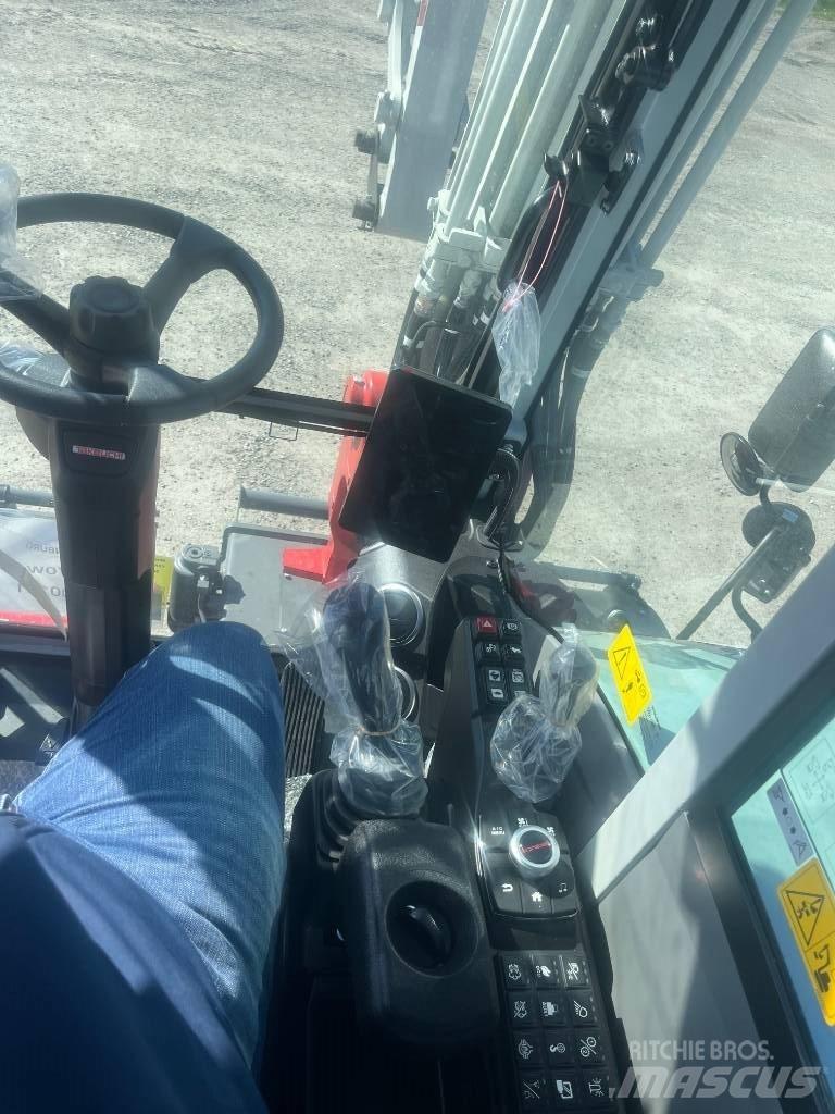 Takeuchi TB 370 W Excavatoare cu roti