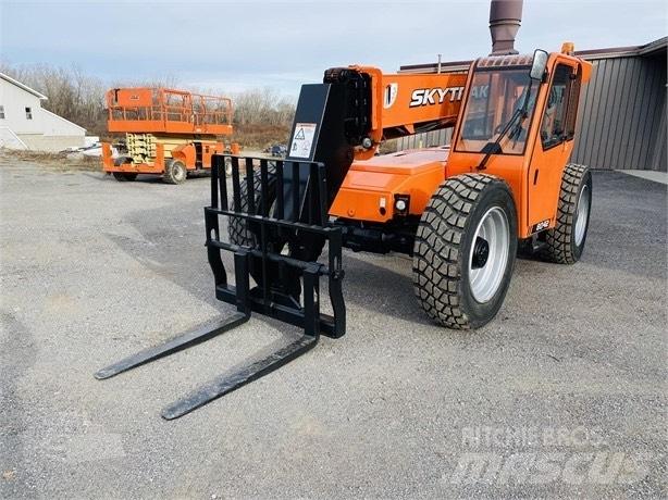 SkyTrak 8042 Stivuitoare telescopice