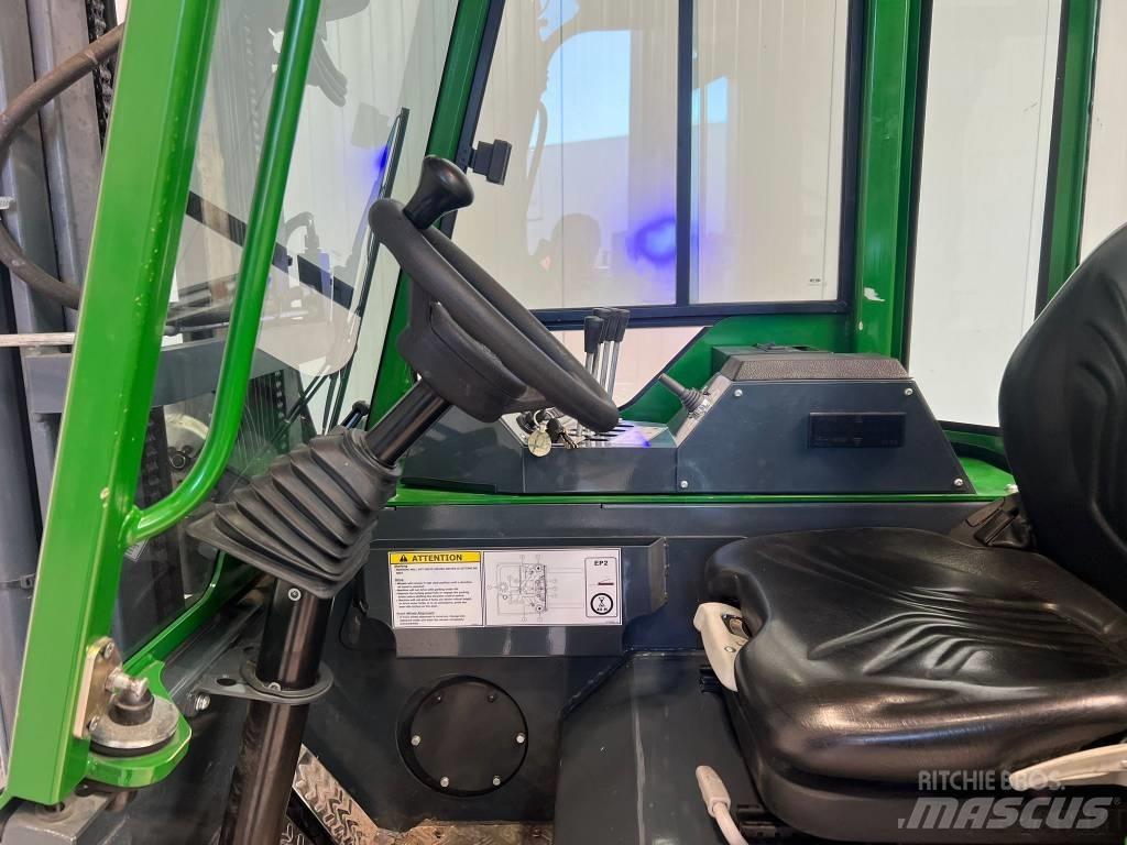 Combilift CBE2500 Stivuitoare cu patru brate