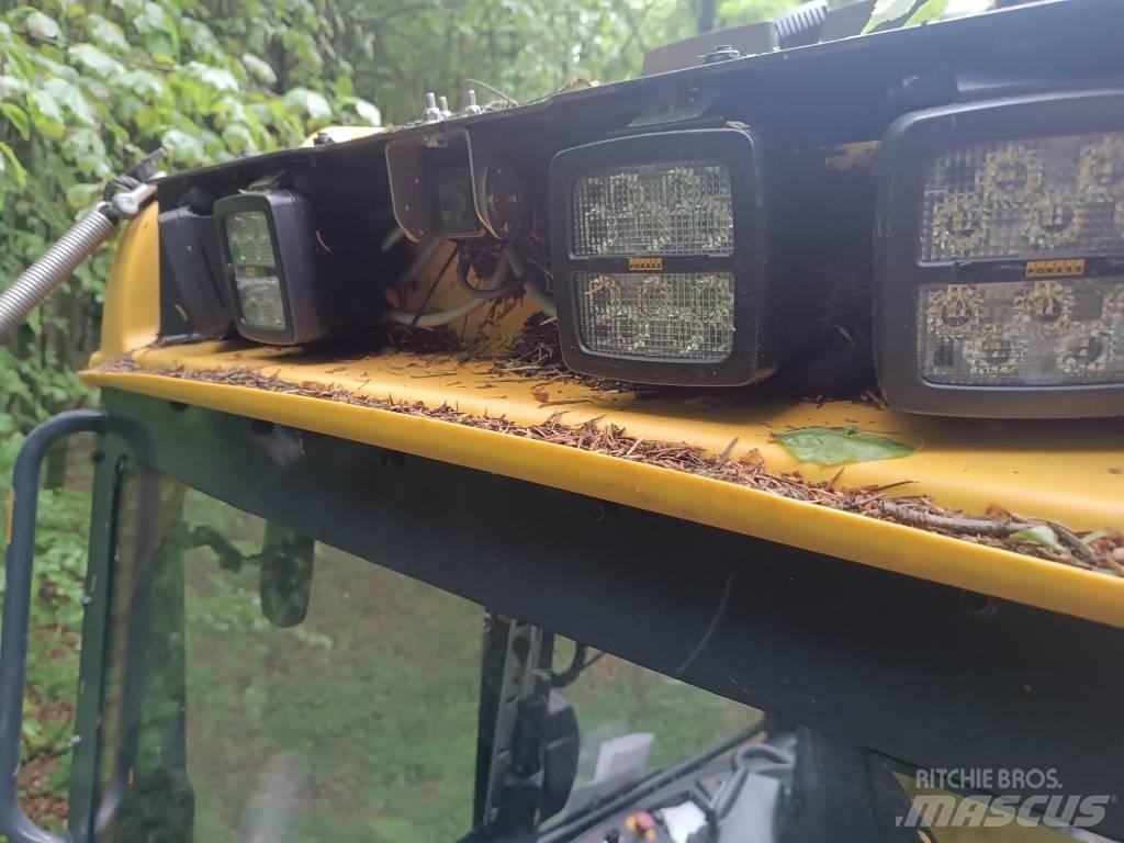 Ponsse Ergo 8W Combine forestiere
