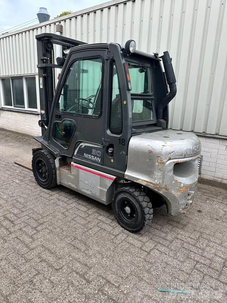Nissan FDG02E7 Strivuitoare-altele