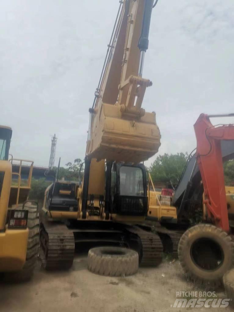 CAT 325 DL Excavatoare pe șenile
