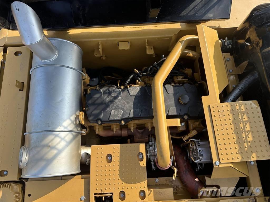 CAT 330 D L Excavatoare pe șenile
