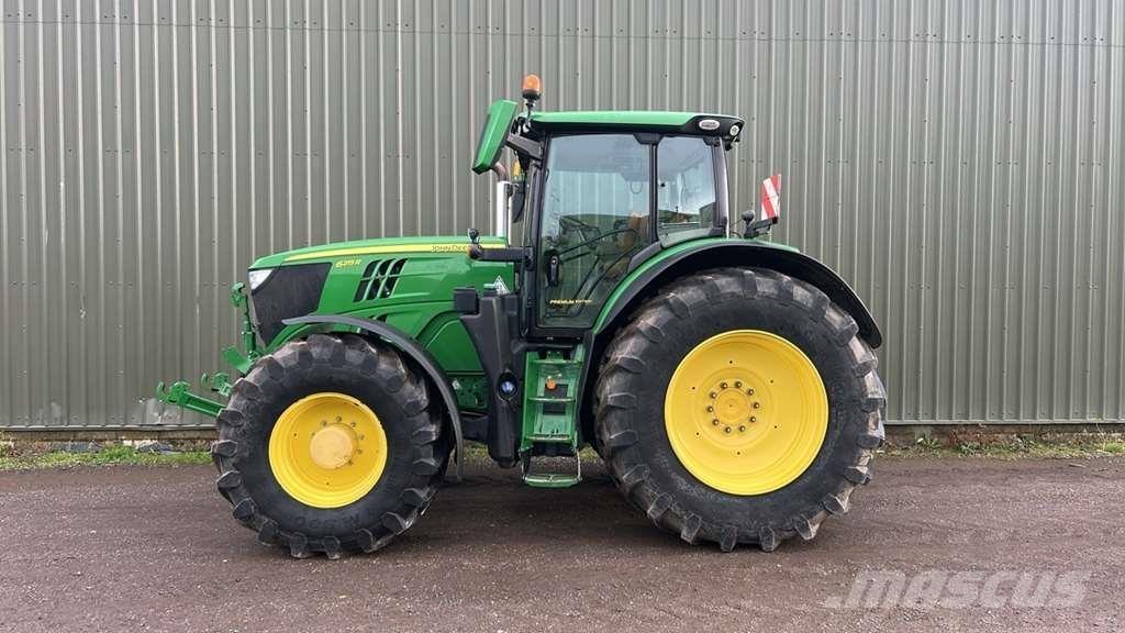 John Deere 6215R Tractoare
