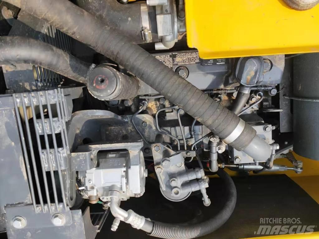 Komatsu PC 130 LC Excavatoare pe șenile

