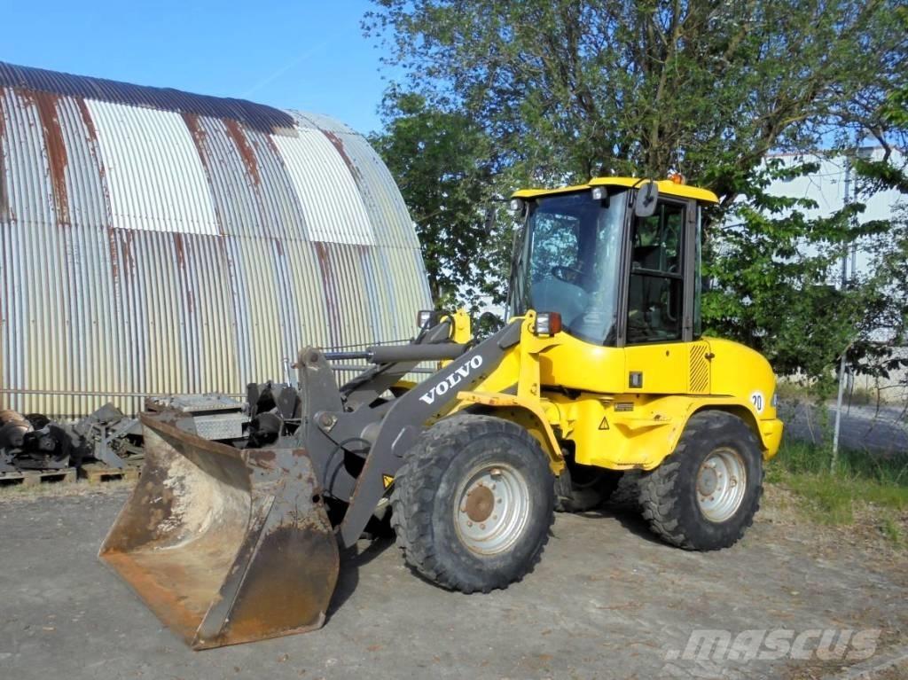 Volvo L 30 B-Z/X Incarcator pe pneuri