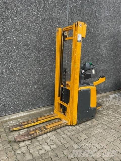 Jungheinrich ERC 216 Transpaleti autopropulsanti