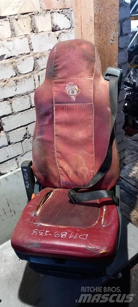 DAF XF 95.    1700022 Cabine si interior