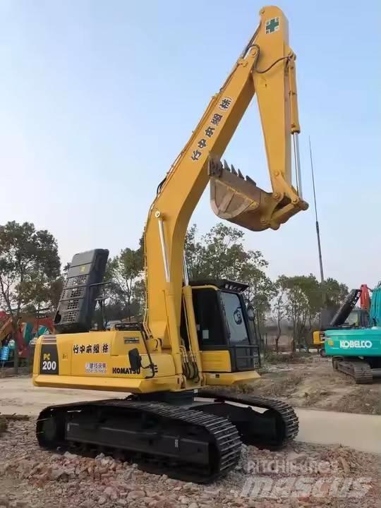 Komatsu PC200-8 Excavatoare pe șenile
