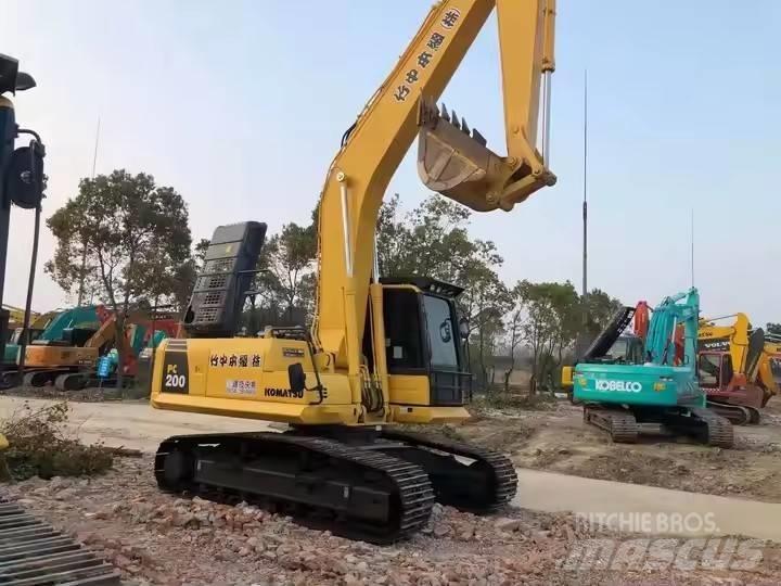 Komatsu PC200-8 Excavatoare pe șenile
