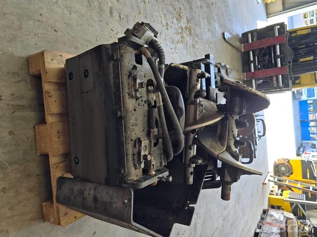 Bomag BF 300 P-2 Pavatoare asfalt