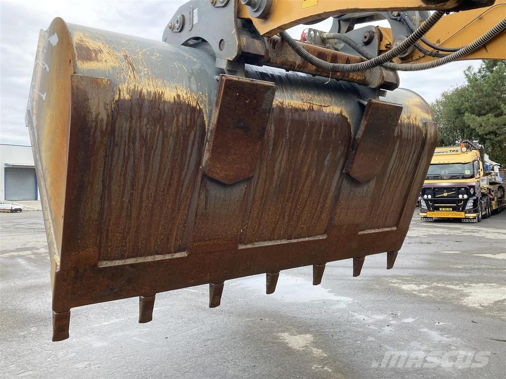 Liebherr L 538 Incarcator pe pneuri