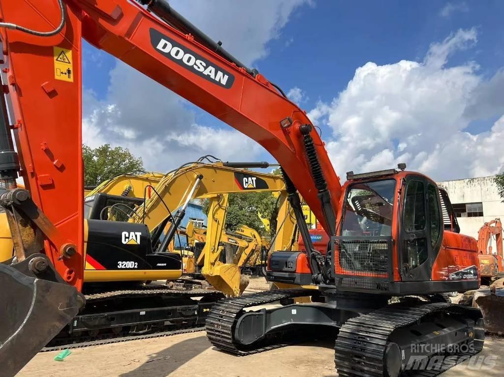 Doosan DX225-9C Excavatoare pe șenile
