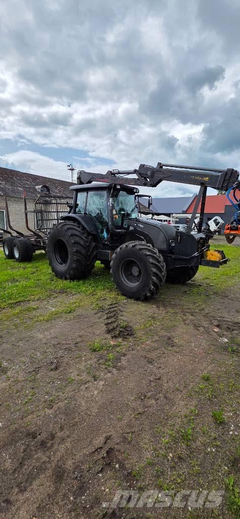 Valtra N 101 HT Utilaje de manevrarea a bustenilor