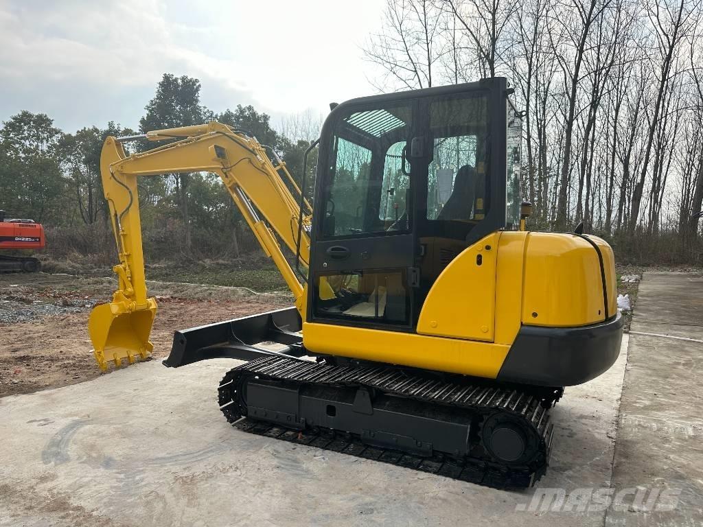 Komatsu PC56-7 Excavatoare pe șenile
