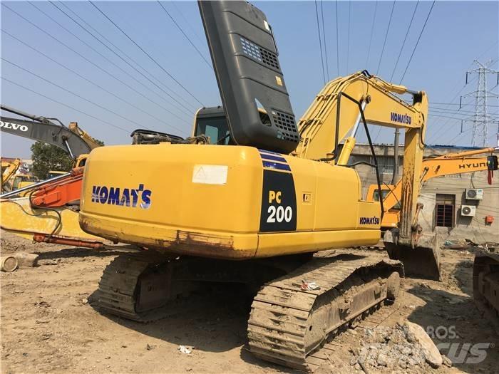 Komatsu PC 200-8 Excavatoare pe șenile

