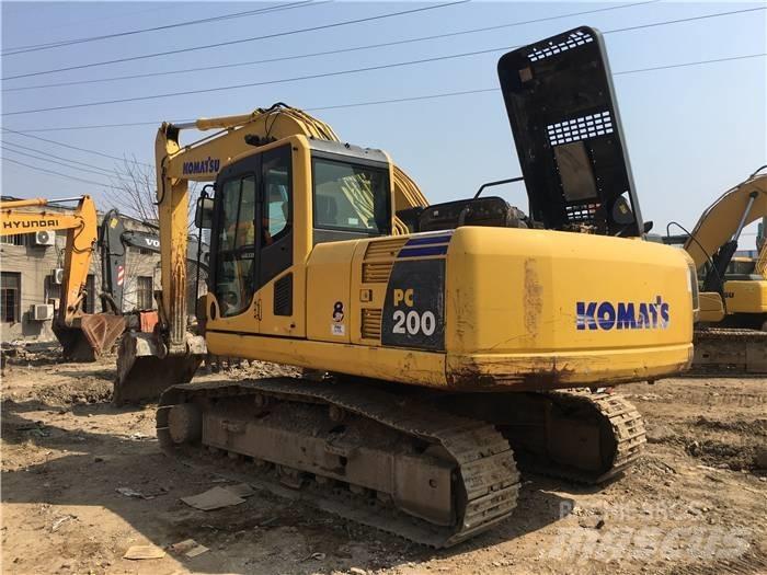 Komatsu PC 200-8 Excavatoare pe șenile
