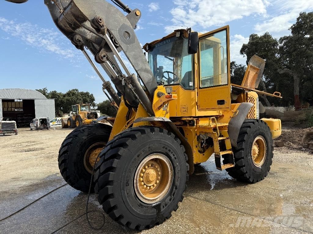 Volvo L 90 E Incarcator pe pneuri