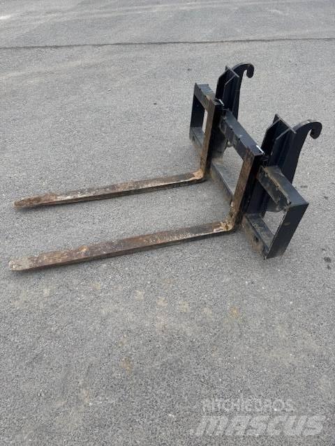 JCB 406 Incarcator pe pneuri