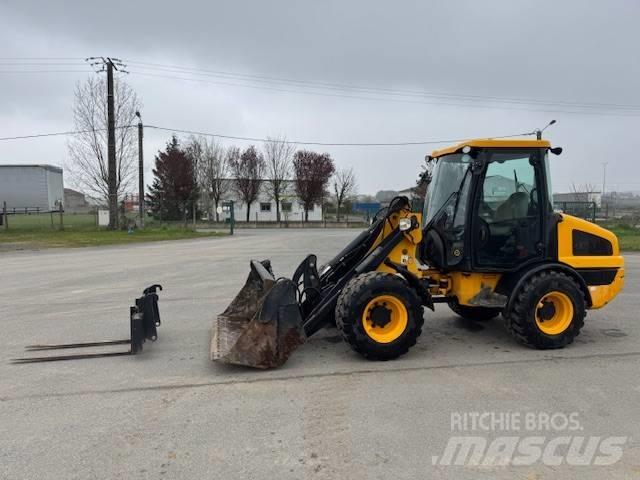 JCB 406 Incarcator pe pneuri