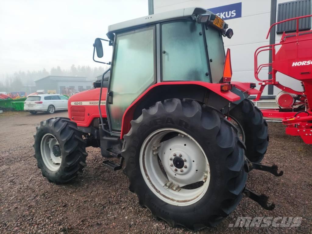 Massey Ferguson 4245 Tractoare