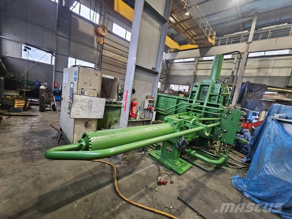  Henschel 30 x 30 Presa de balotat industriala