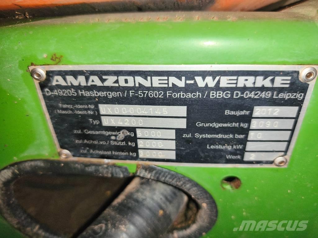 Amazone UX 4200 Tractoare agricole sprayers
