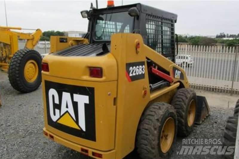 CAT 226B3 Altele