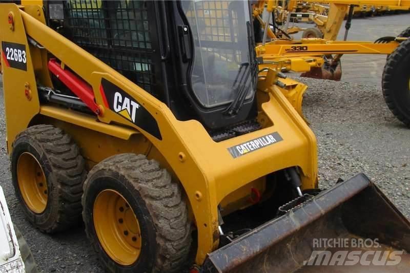 CAT 226B3 Altele