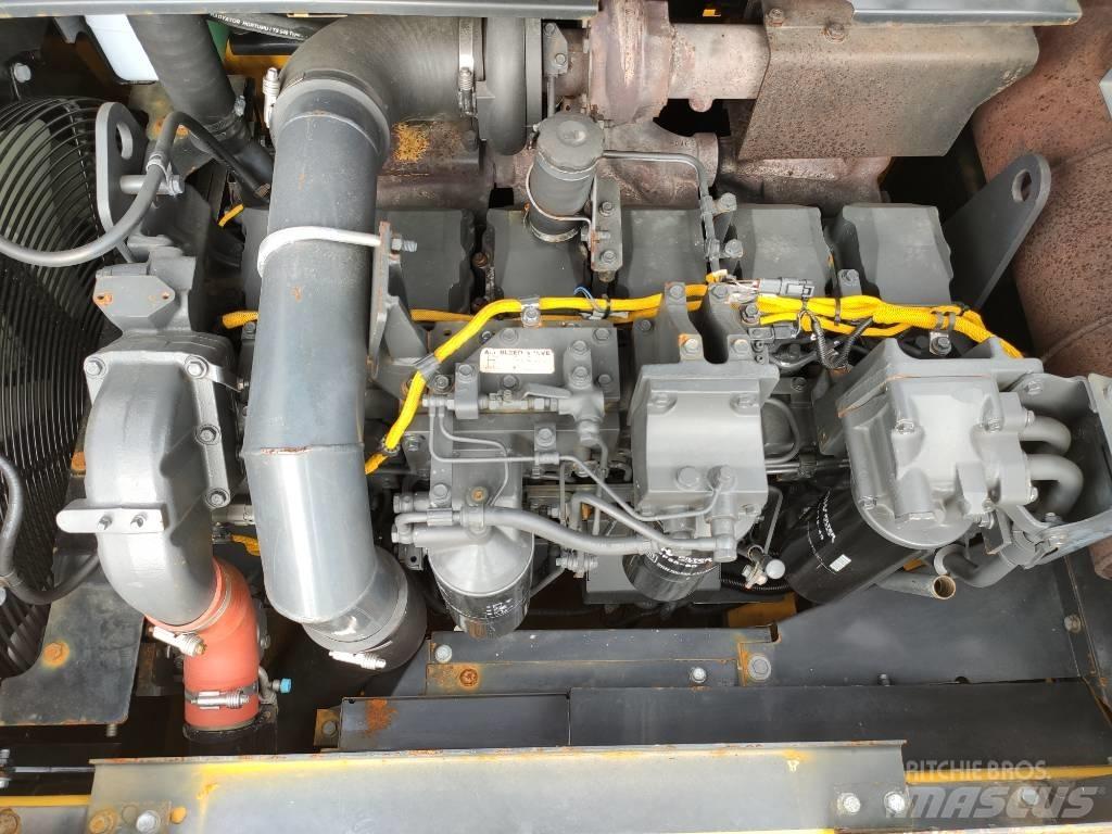 Komatsu PC450-8 Excavatoare pe șenile
