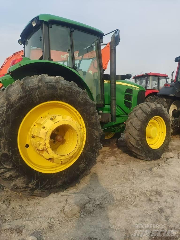 John Deere 6J-2104 Tractoare