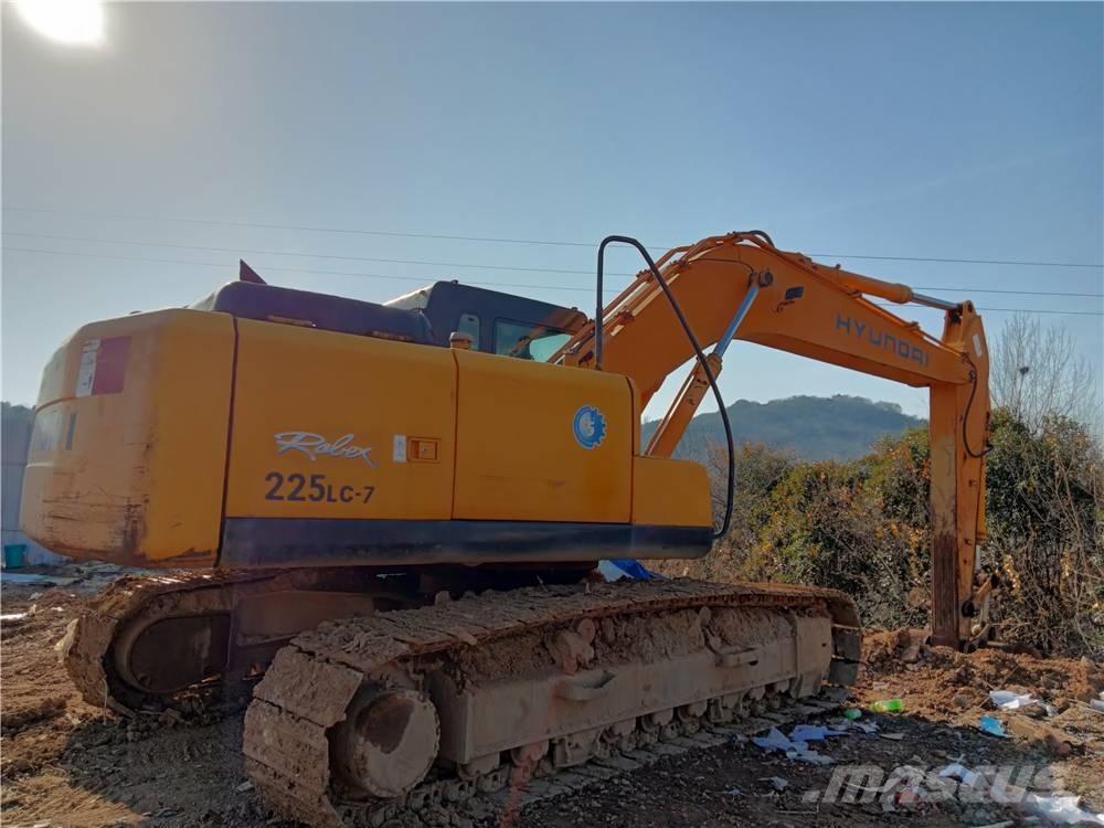 Hyundai R225LC-7 Excavatoare pe șenile
