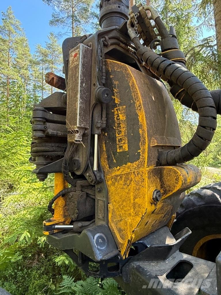 Ponsse Bear 8W Combine forestiere
