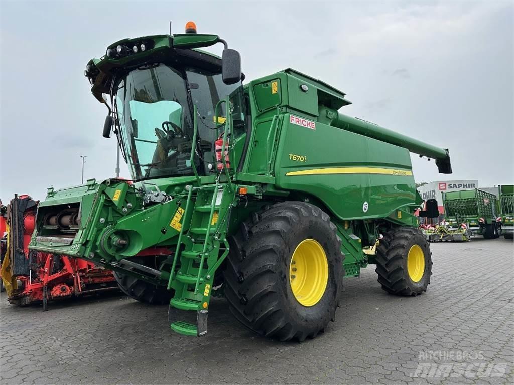 John Deere T 670 i Combine de secerat