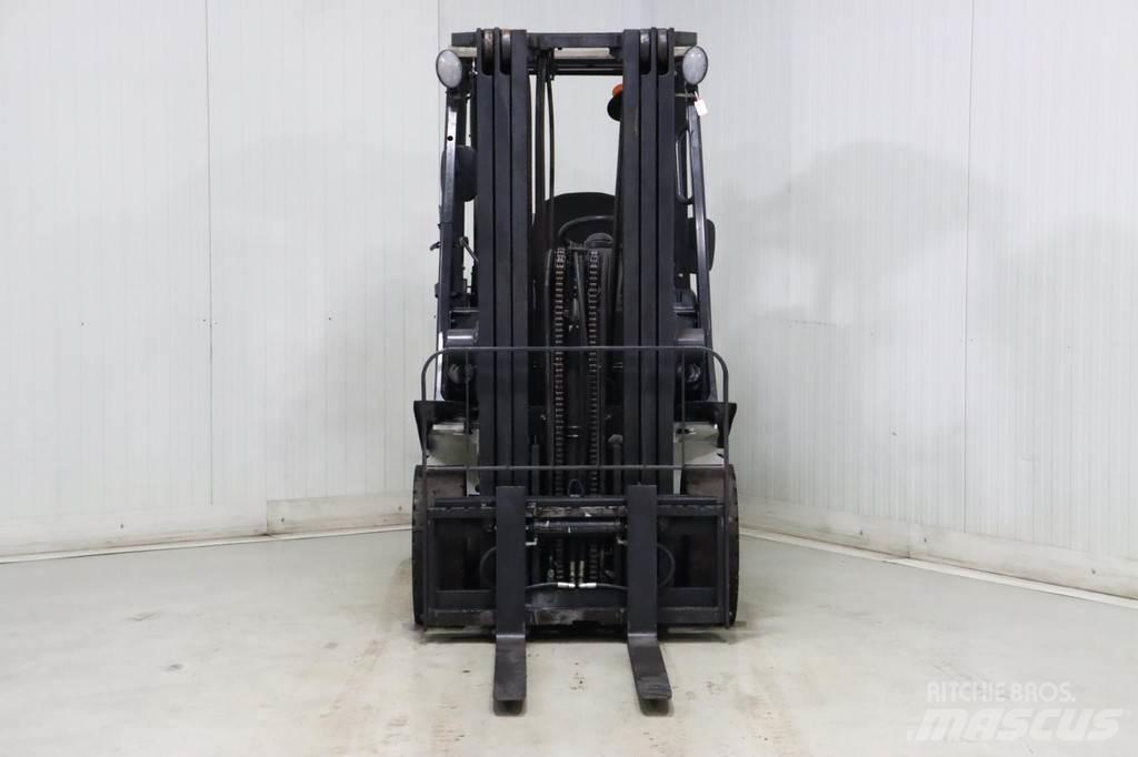 Nissan U1D2A20LQ Stivuitor GPL