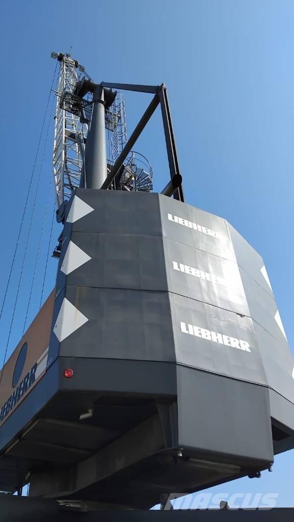 Liebherr LHM 280 Macarale port