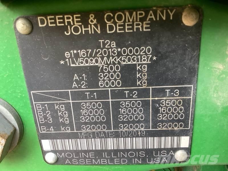John Deere 5090M Tractoare