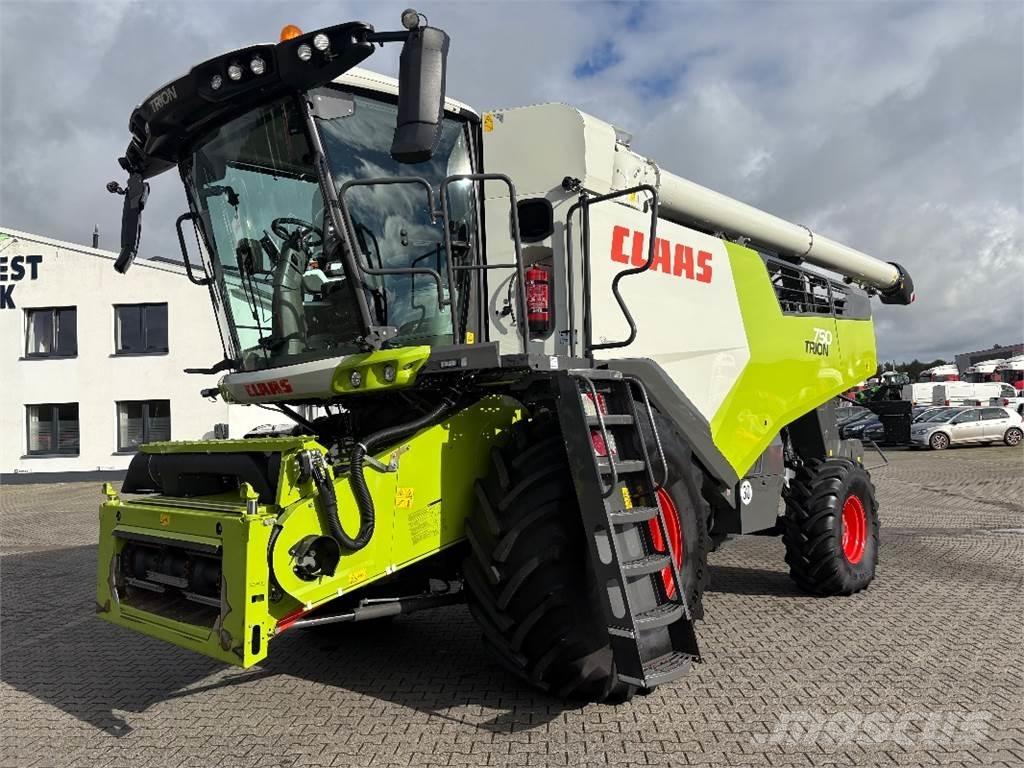 CLAAS TRION 750 Combine de secerat