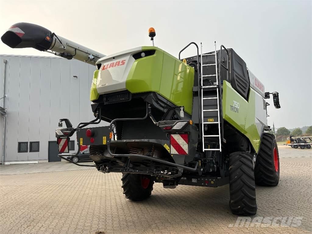 CLAAS TRION 750 Combine de secerat